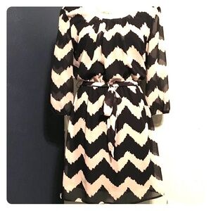 Lily Rose size S‎ Tan and Black Chevron